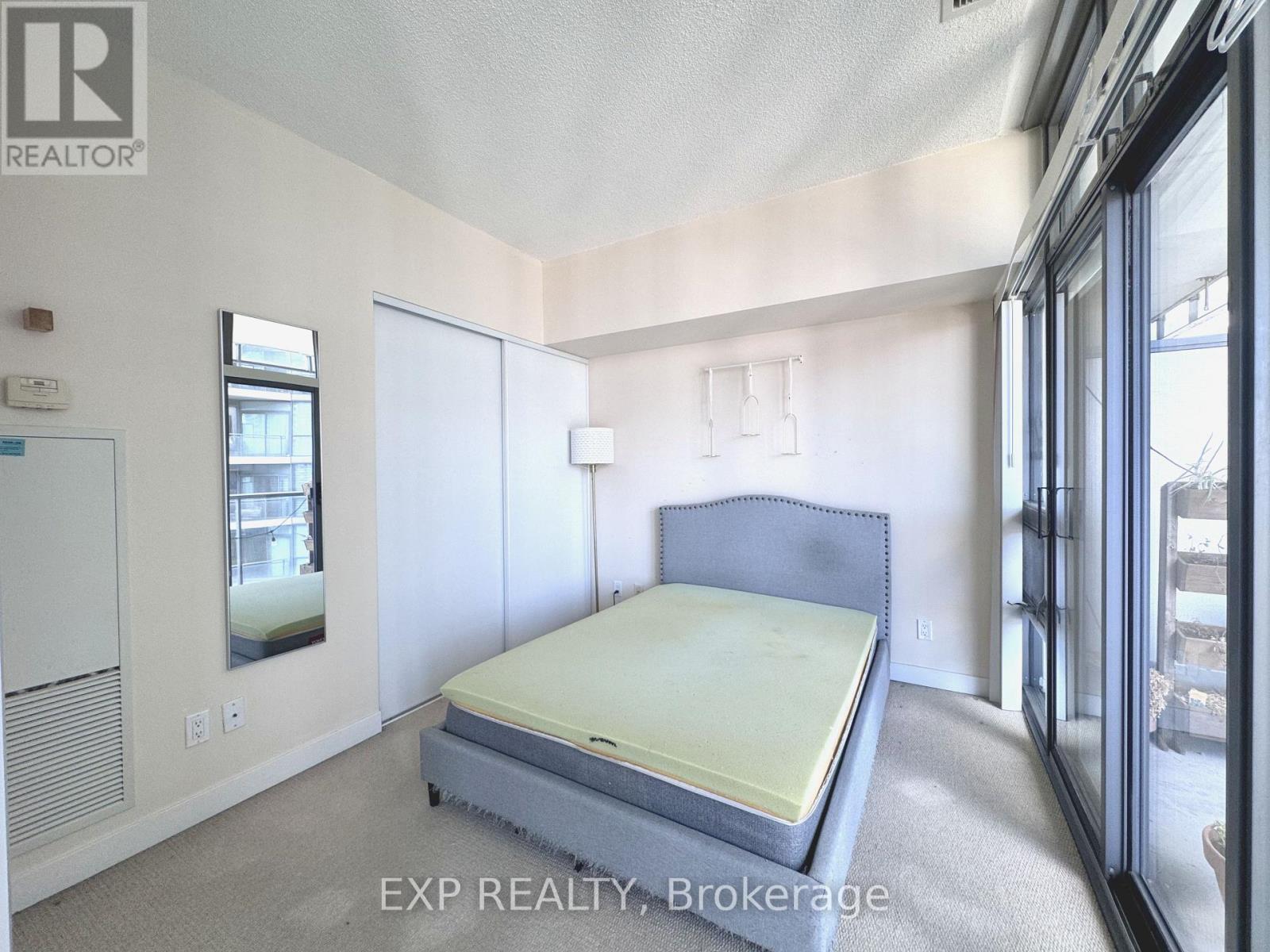 2001 - 33 Charles Street E, Toronto, Ontario  M4Y 0A2 - Photo 9 - C13712590