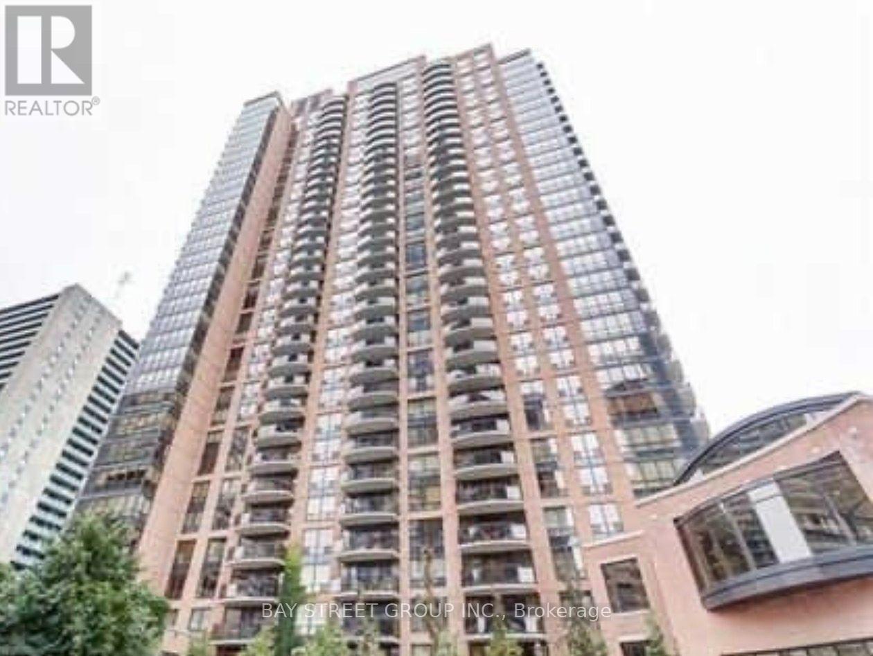 2012 - 33 SHEPPARD AVENUE, Toronto, Ontario