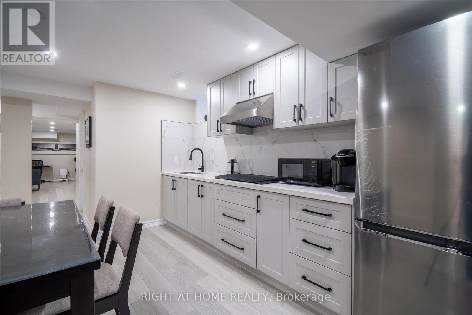40 Stannardville Drive, Ajax, Ontario  L1T 0N9 - Photo 7 - E13712568