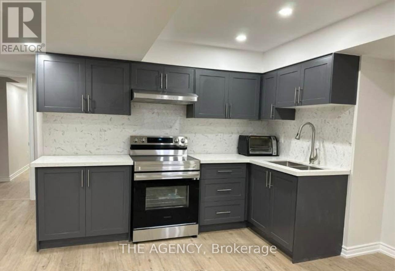 2407 Hibiscus Drive, Pickering, Ontario  L1X 0H2 - Photo 2 - E13712570