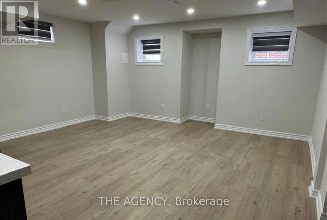 2407 Hibiscus Drive, Pickering, Ontario  L1X 0H2 - Photo 4 - E13712570