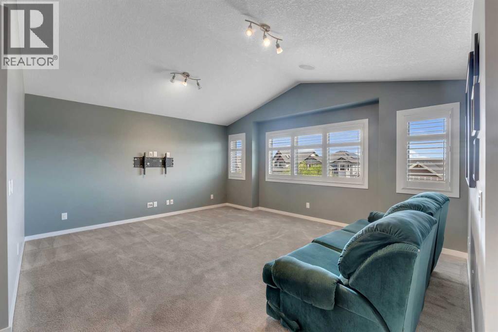 353 Kinniburgh Boulevard, Chestermere, Alberta  T1X 0P4 - Photo 18 - A2340099