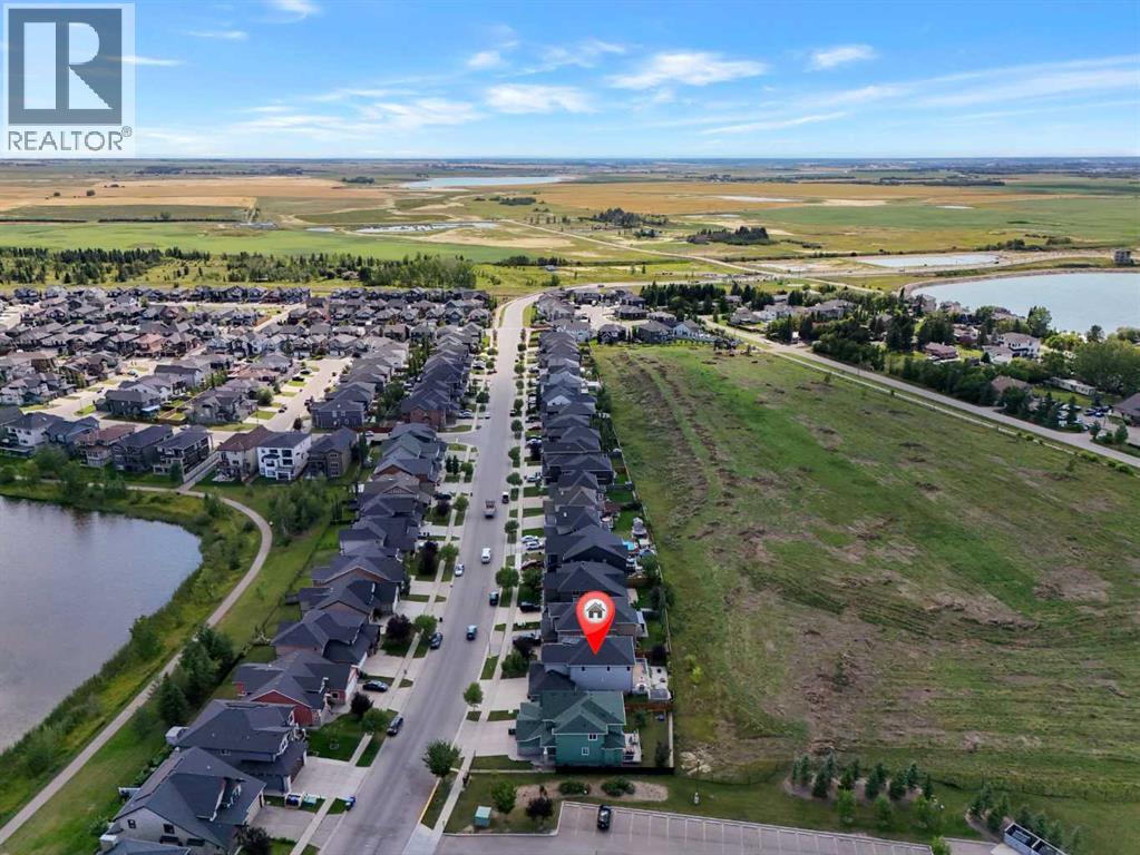 353 Kinniburgh Boulevard, Chestermere, Alberta  T1X 0P4 - Photo 43 - A2340099
