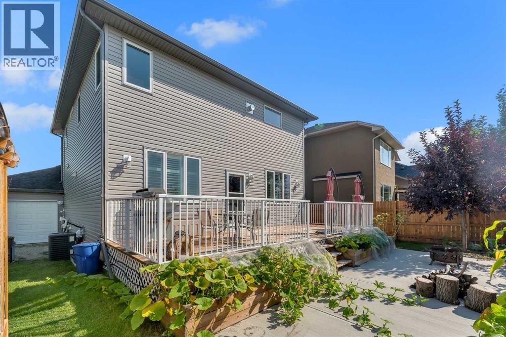 353 Kinniburgh Boulevard, Chestermere, Alberta  T1X 0P4 - Photo 37 - A2340099