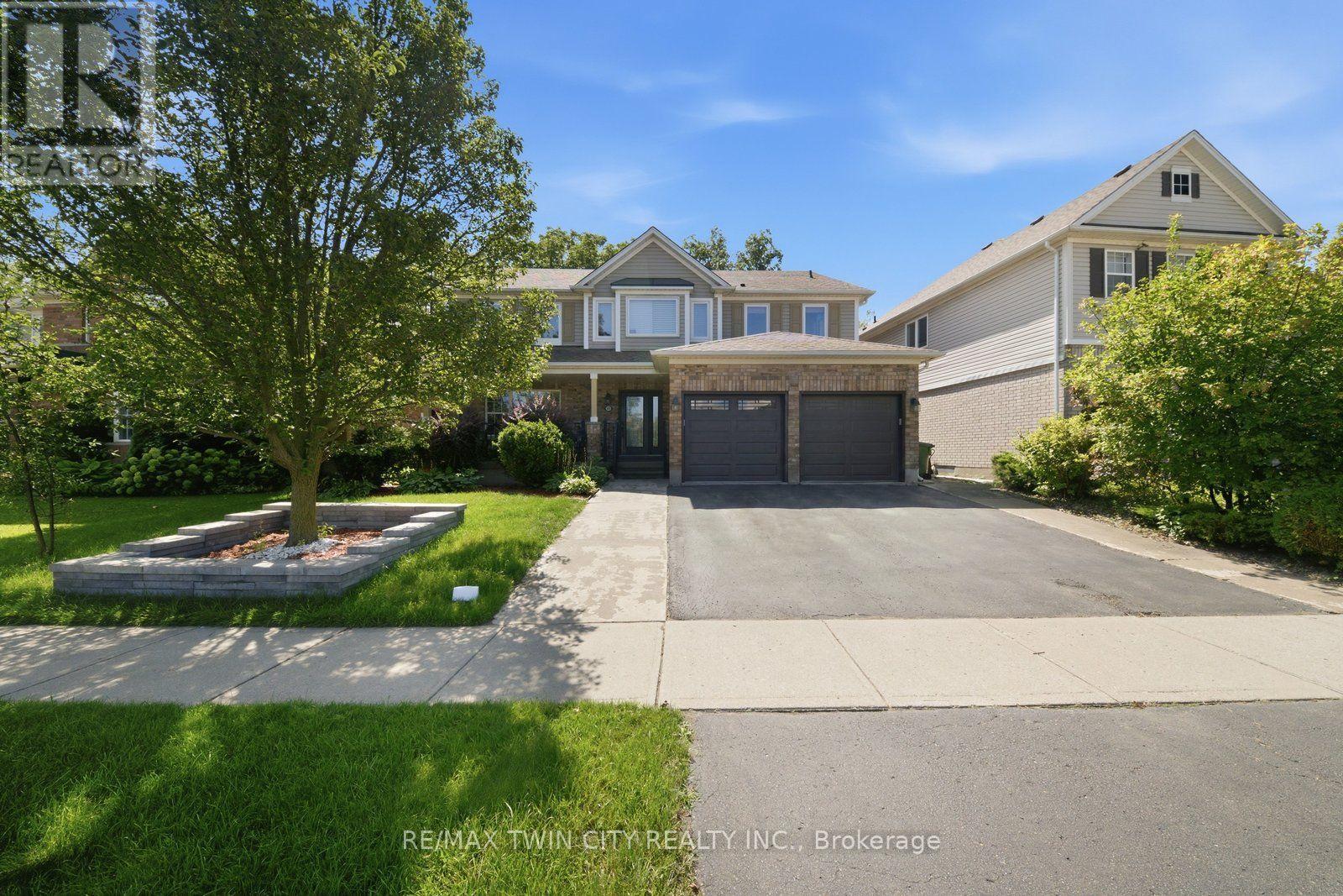 33 HUNTER WAY, Brantford, Ontario