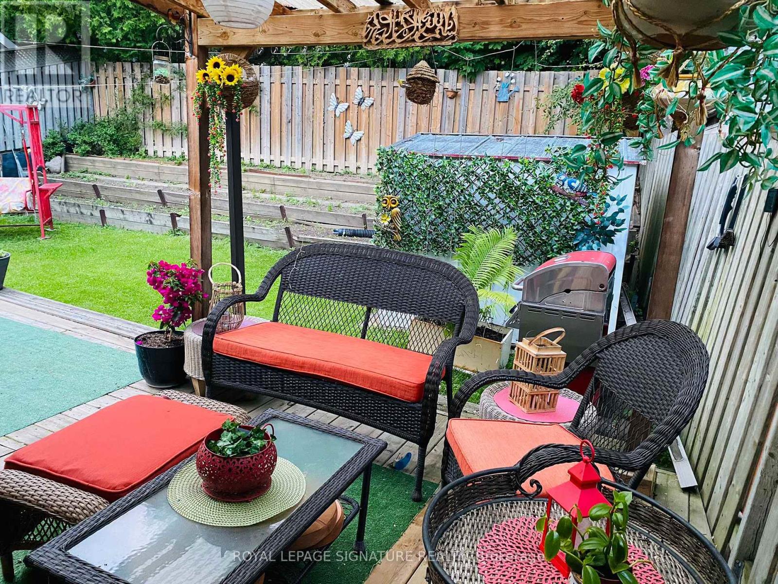 Upper - 3471 The Credit Woodlands Drive, Mississauga, Ontario  L5C 2K5 - Photo 16 - W13523274