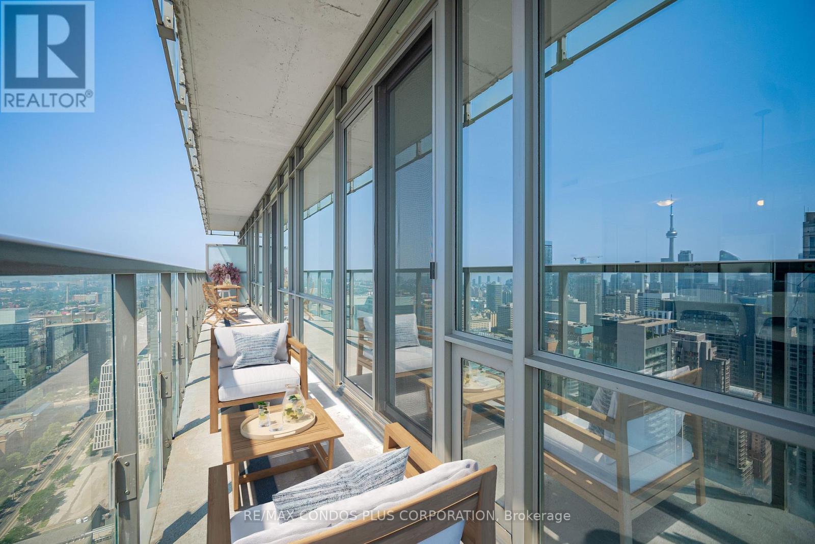4404 - 38 Grenville Street, Toronto, Ontario  M4Y 1A5 - Photo 10 - C13712624