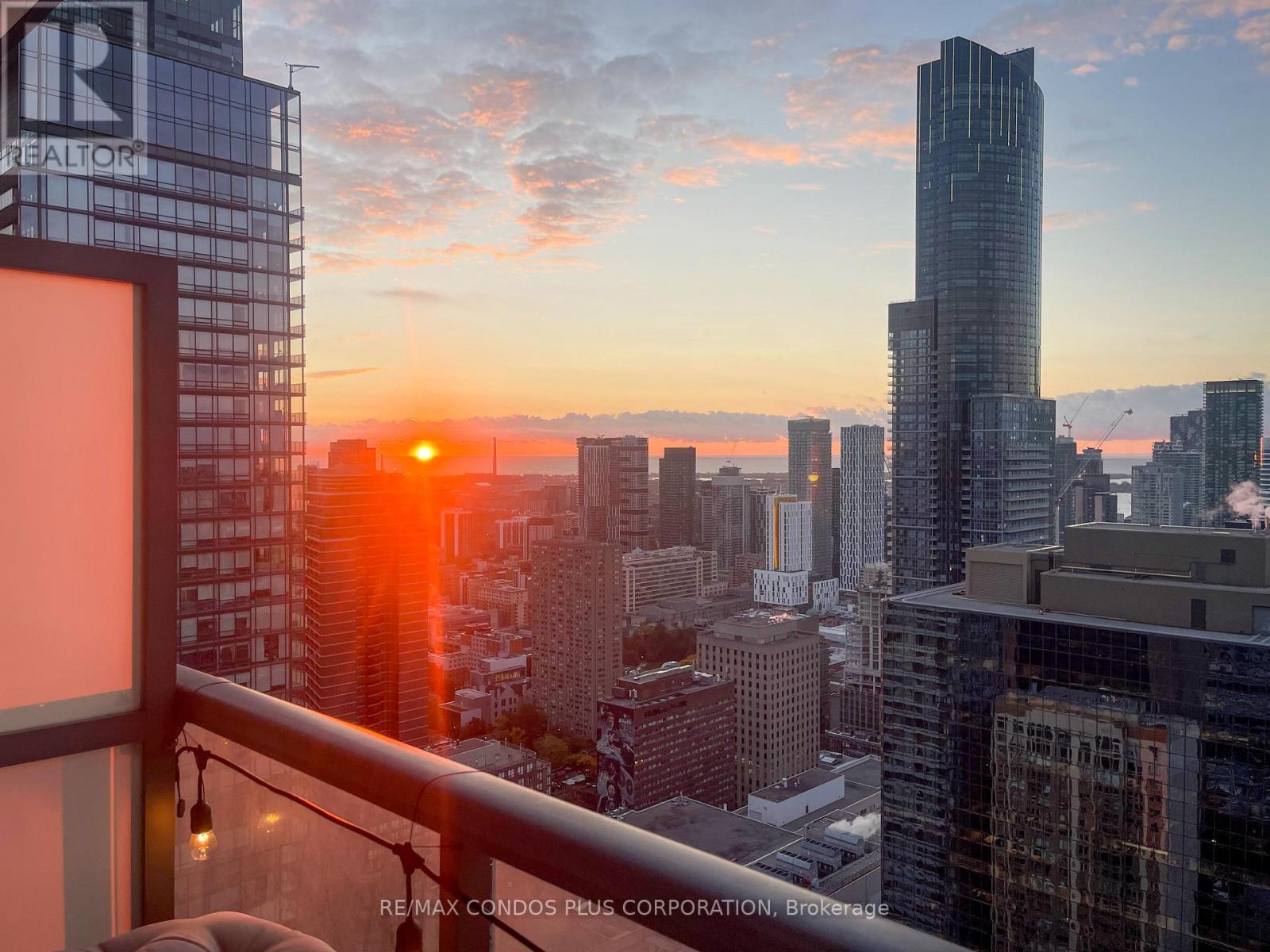 4404 - 38 Grenville Street, Toronto, Ontario  M4Y 1A5 - Photo 17 - C13712624
