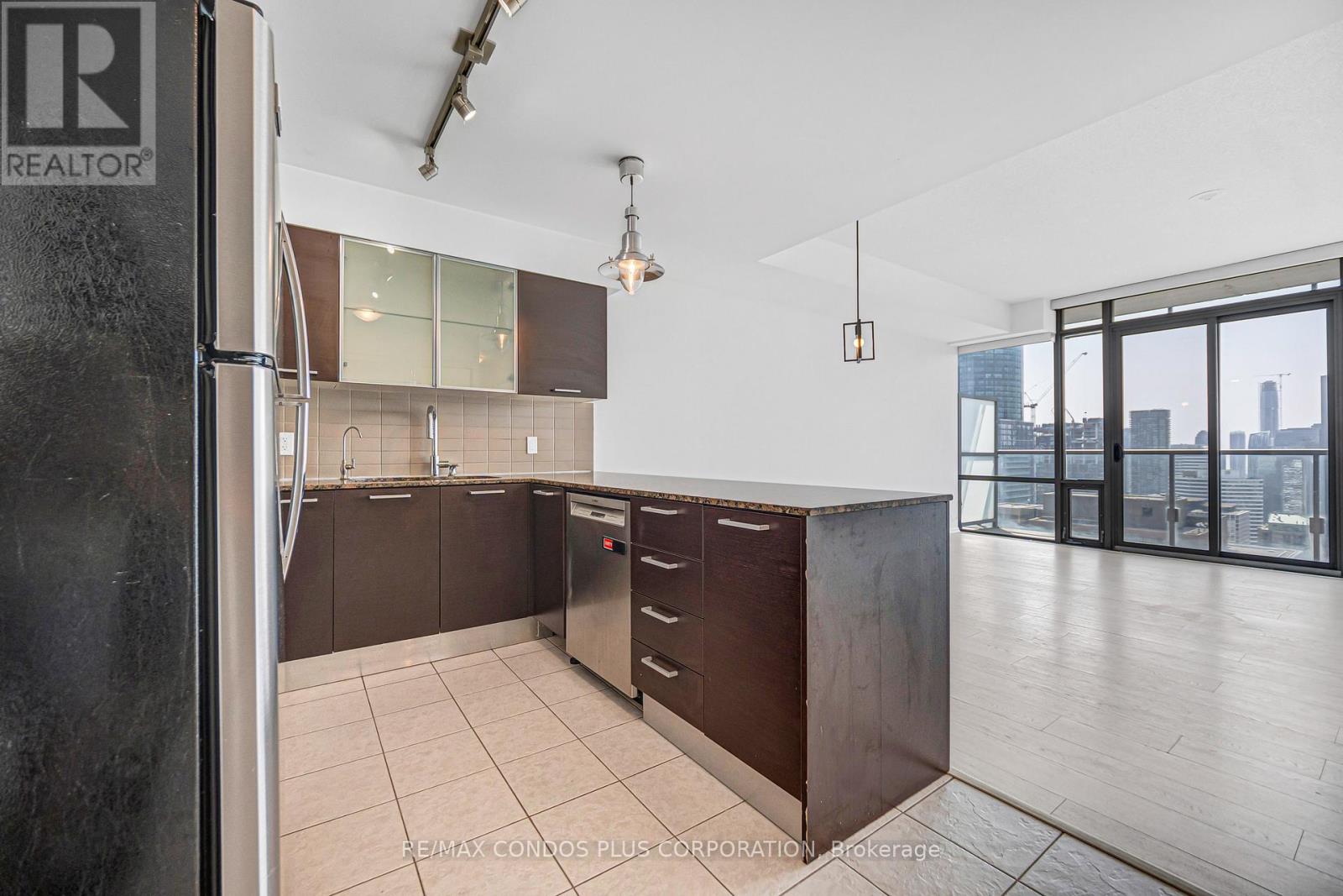 4404 - 38 Grenville Street, Toronto, Ontario  M4Y 1A5 - Photo 19 - C13712624