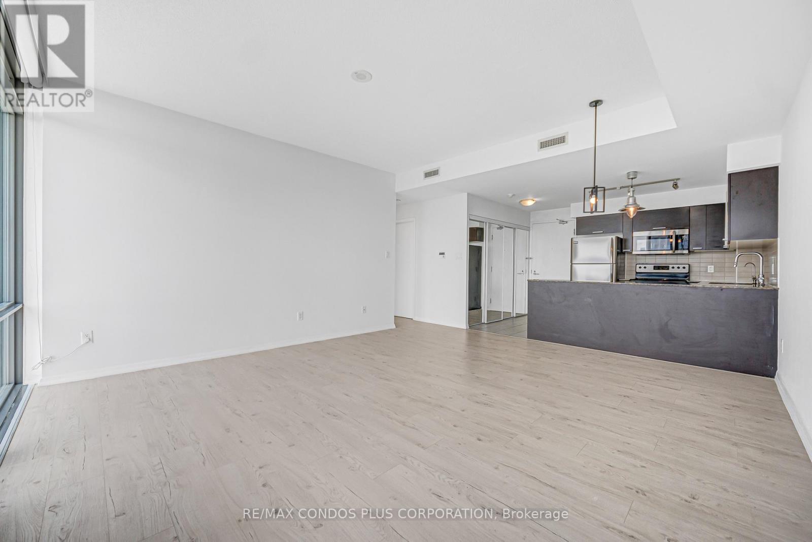 4404 - 38 Grenville Street, Toronto, Ontario  M4Y 1A5 - Photo 4 - C13712624