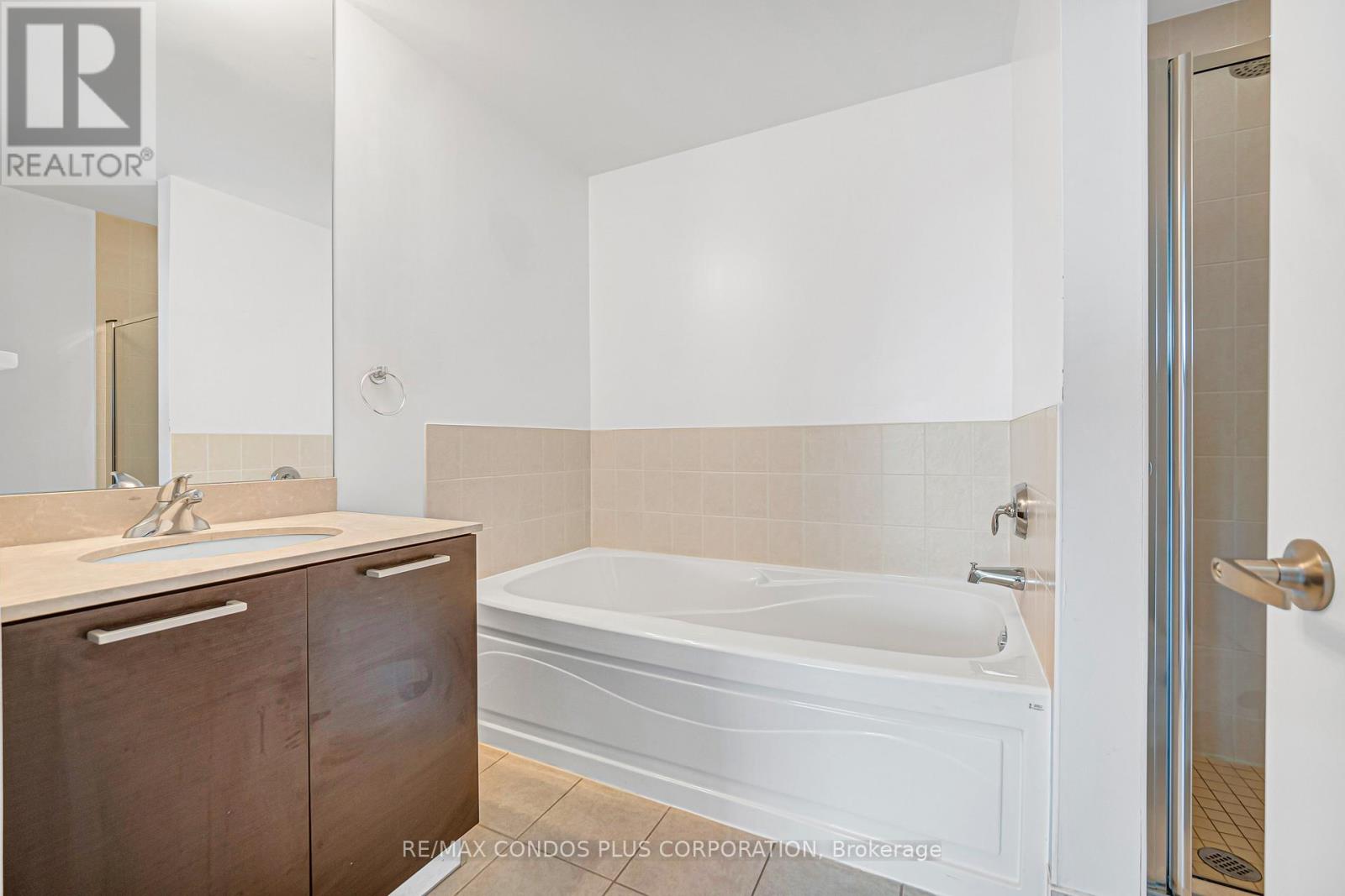 4404 - 38 Grenville Street, Toronto, Ontario  M4Y 1A5 - Photo 40 - C13712624