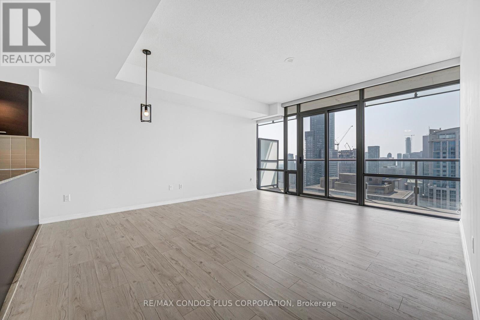 4404 - 38 Grenville Street, Toronto, Ontario  M4Y 1A5 - Photo 8 - C13712624
