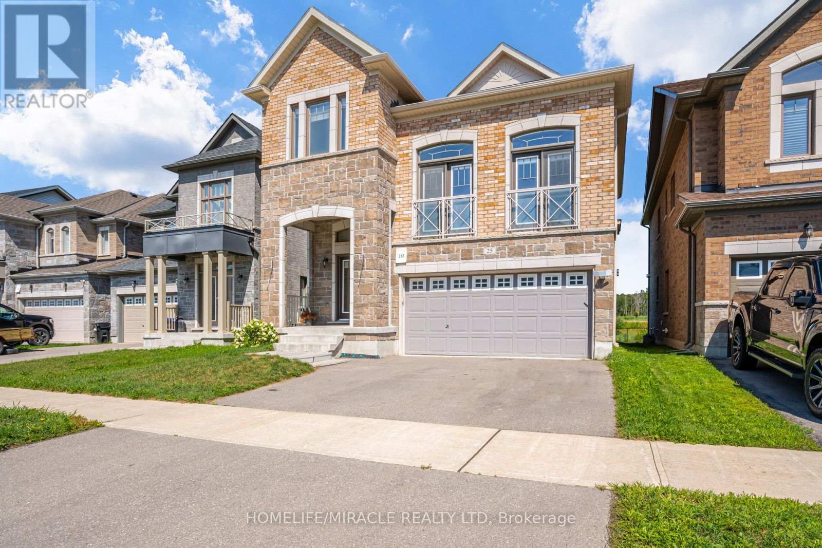25 LORNE THOMAS PLACE, New Tecumseth, Ontario