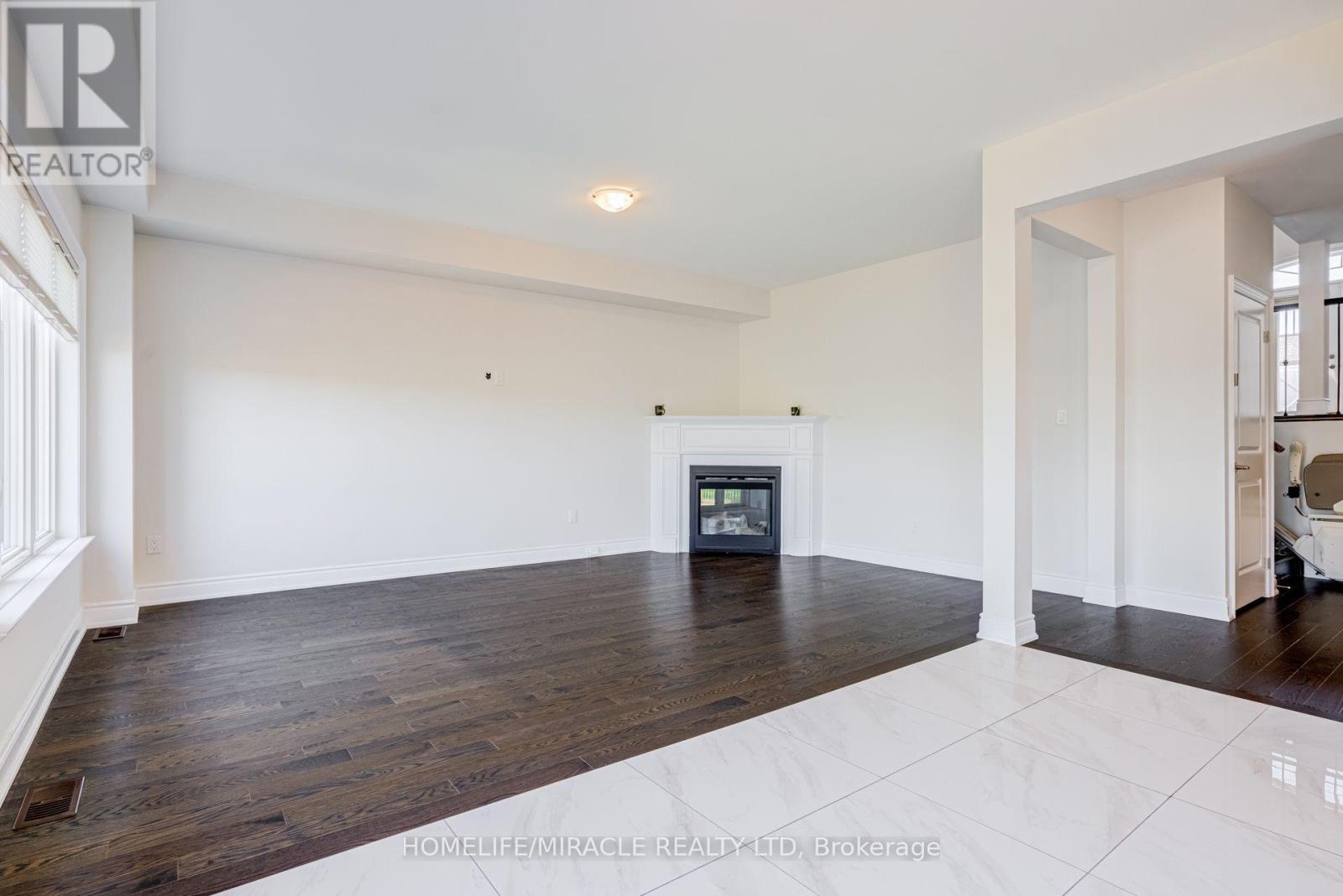 25 Lorne Thomas Place, New Tecumseth, Ontario L9R 0T8 - Photo 10 - N13712598