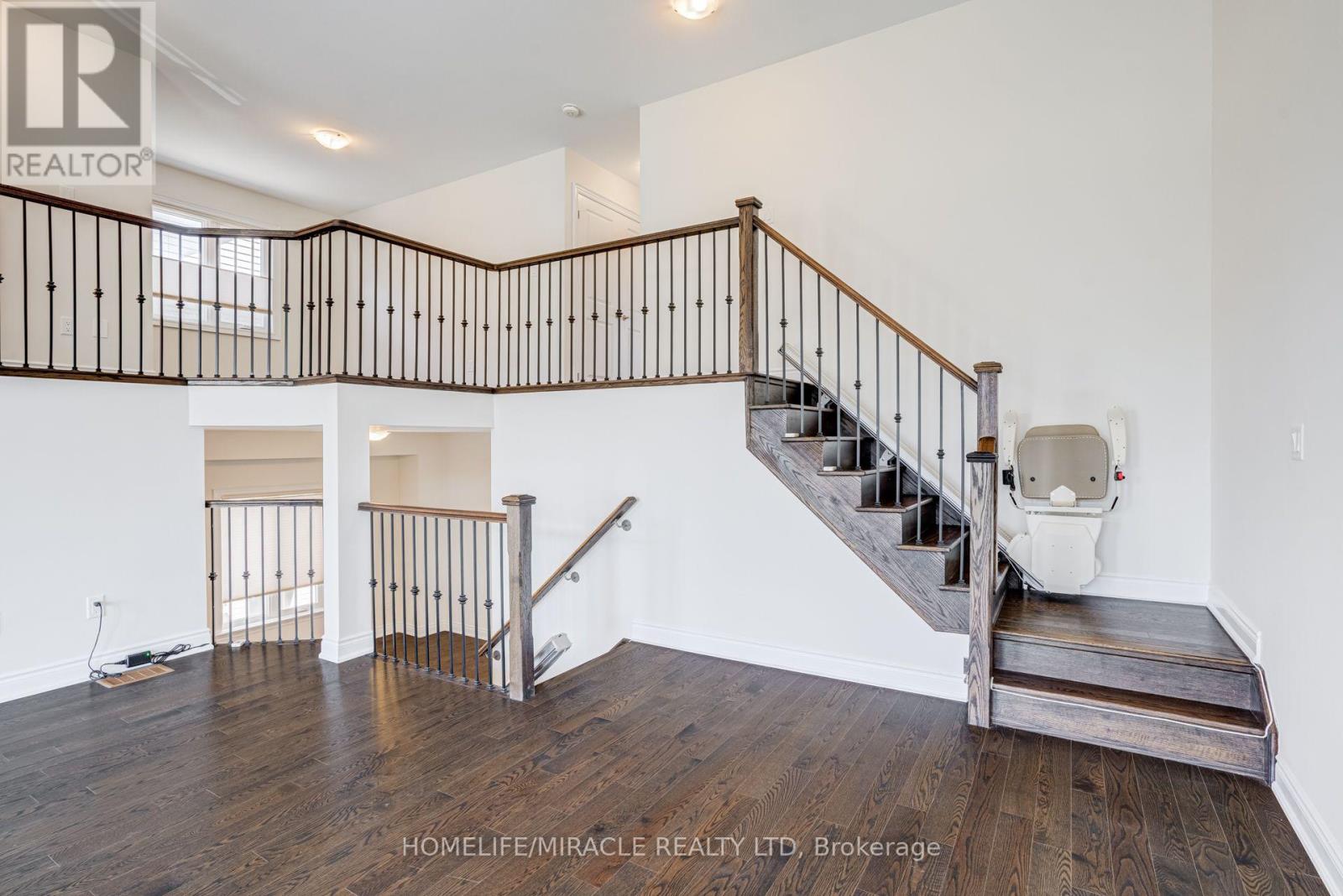 25 Lorne Thomas Place, New Tecumseth, Ontario L9R 0T8 - Photo 16 - N13712598