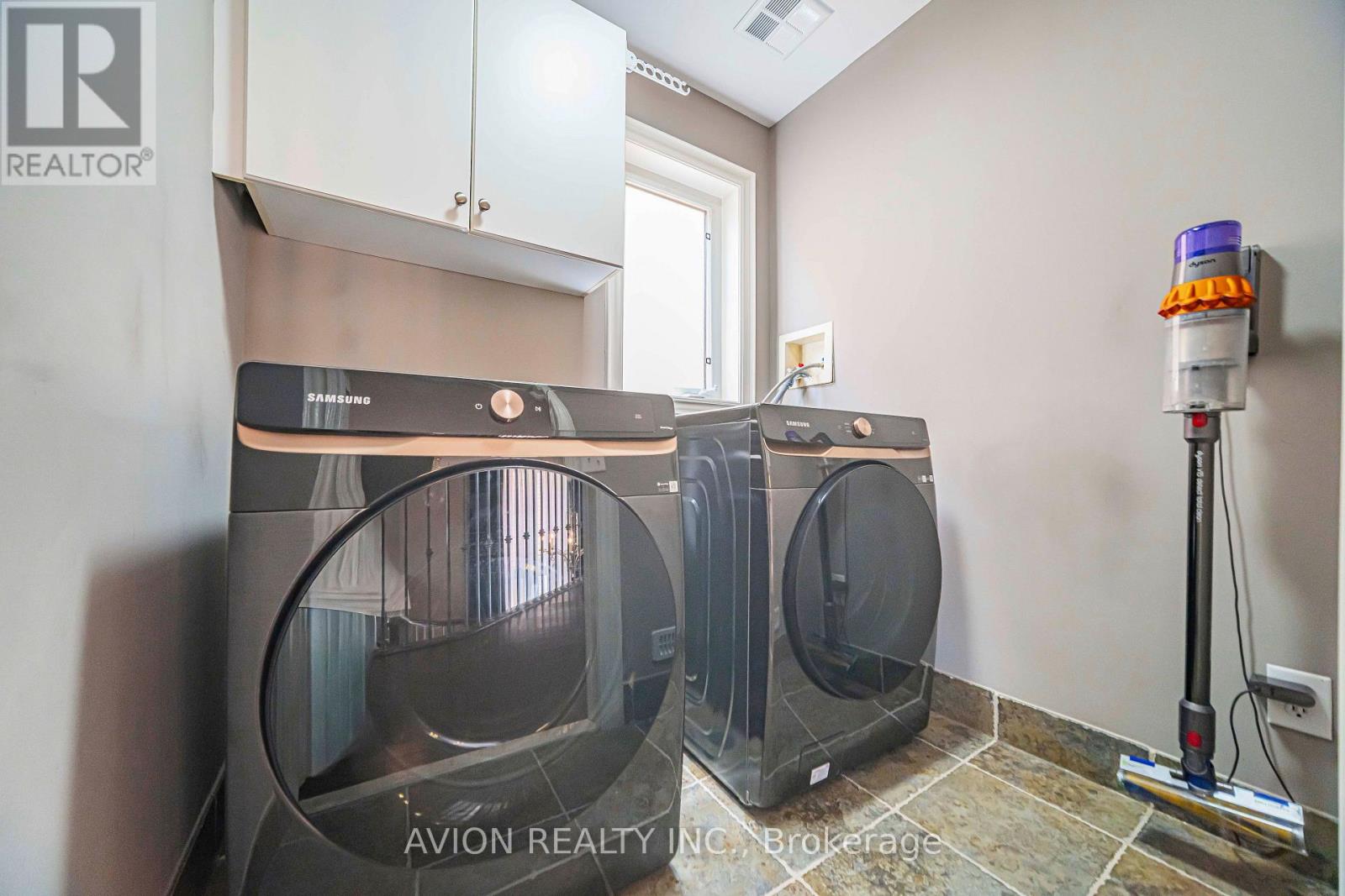 46 Rogers Trail, Bradford West Gwillimbury, Ontario  L3Z 0G5 - Photo 34 - N13712610