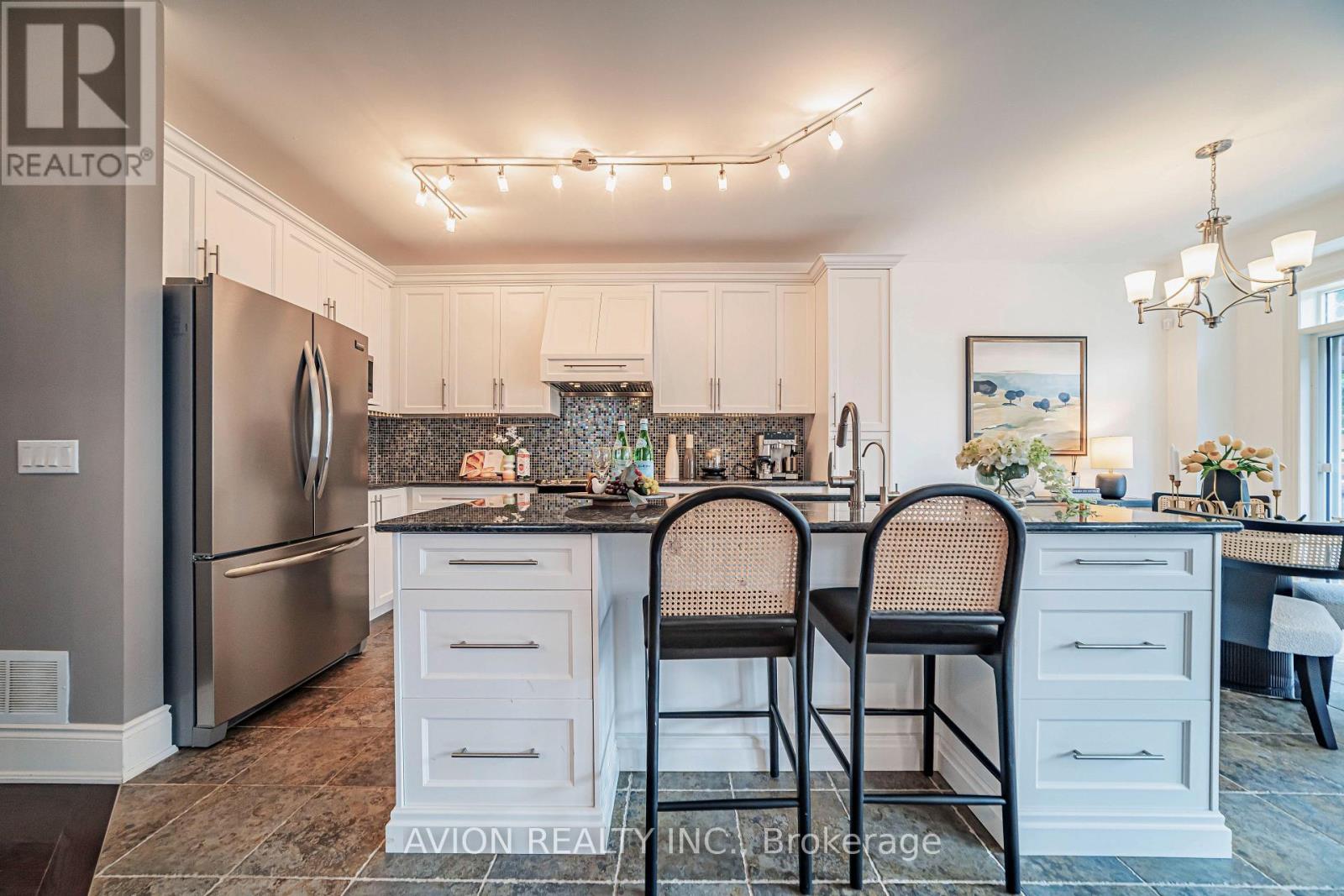 46 Rogers Trail, Bradford West Gwillimbury, Ontario  L3Z 0G5 - Photo 5 - N13712610