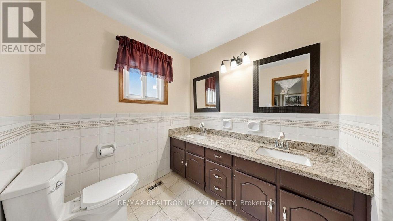 211 Risebrough Circuit, Markham, Ontario  L3R 3J1 - Photo 25 - N13712646