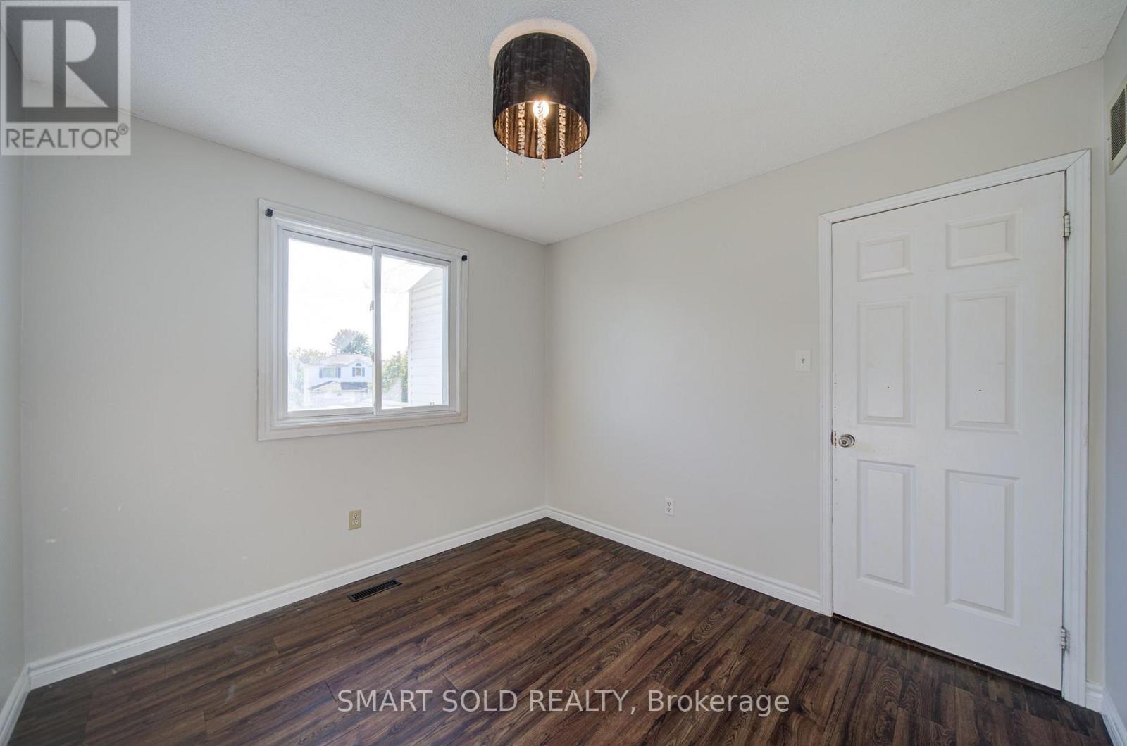 90 Moon Drive, Barrie, Ontario  L4N 7G9 - Photo 22 - S13712628