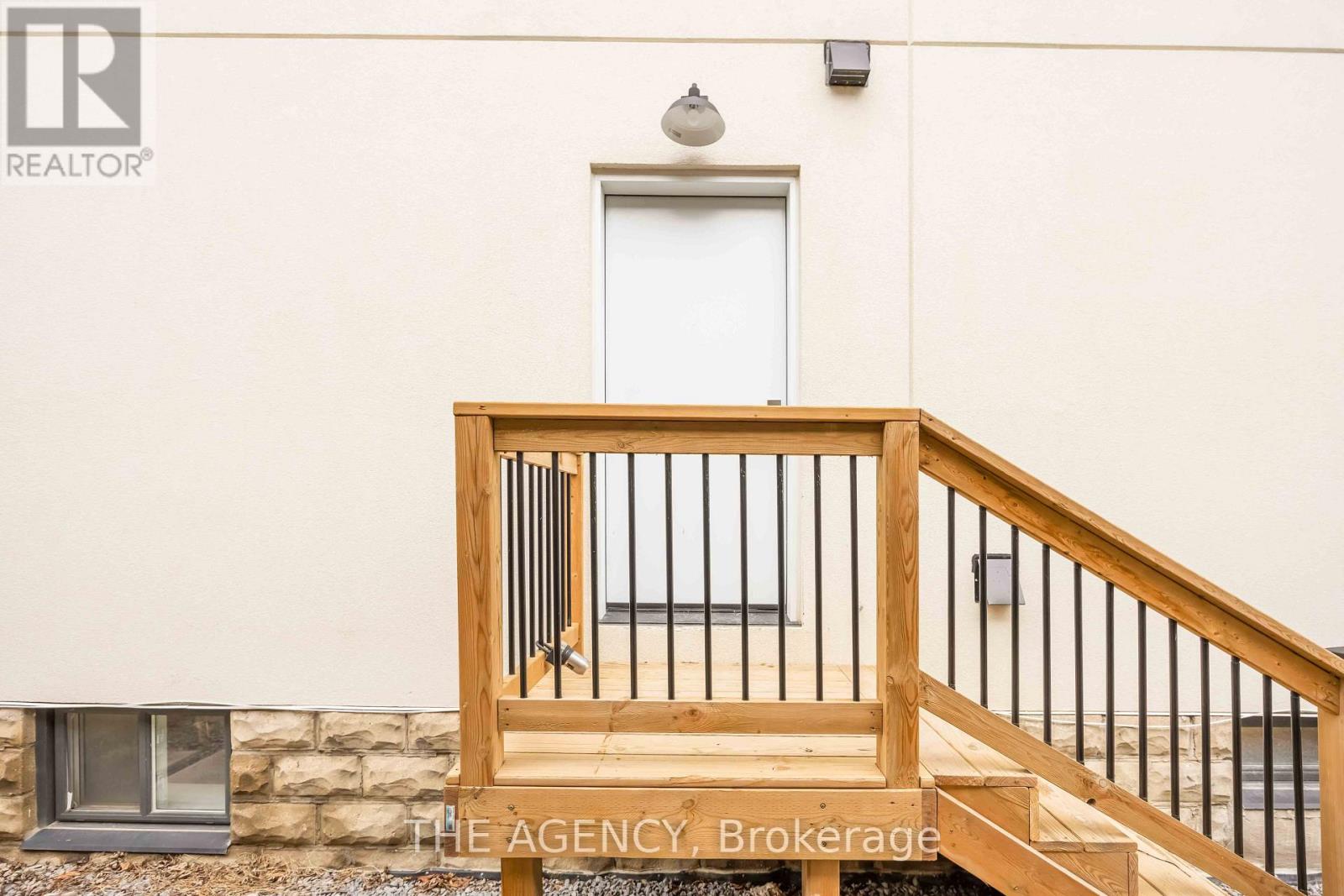 D - 2508 Lakeshore Boulevard, Toronto, Ontario M8V 1E1 - Photo 2 - W13712606