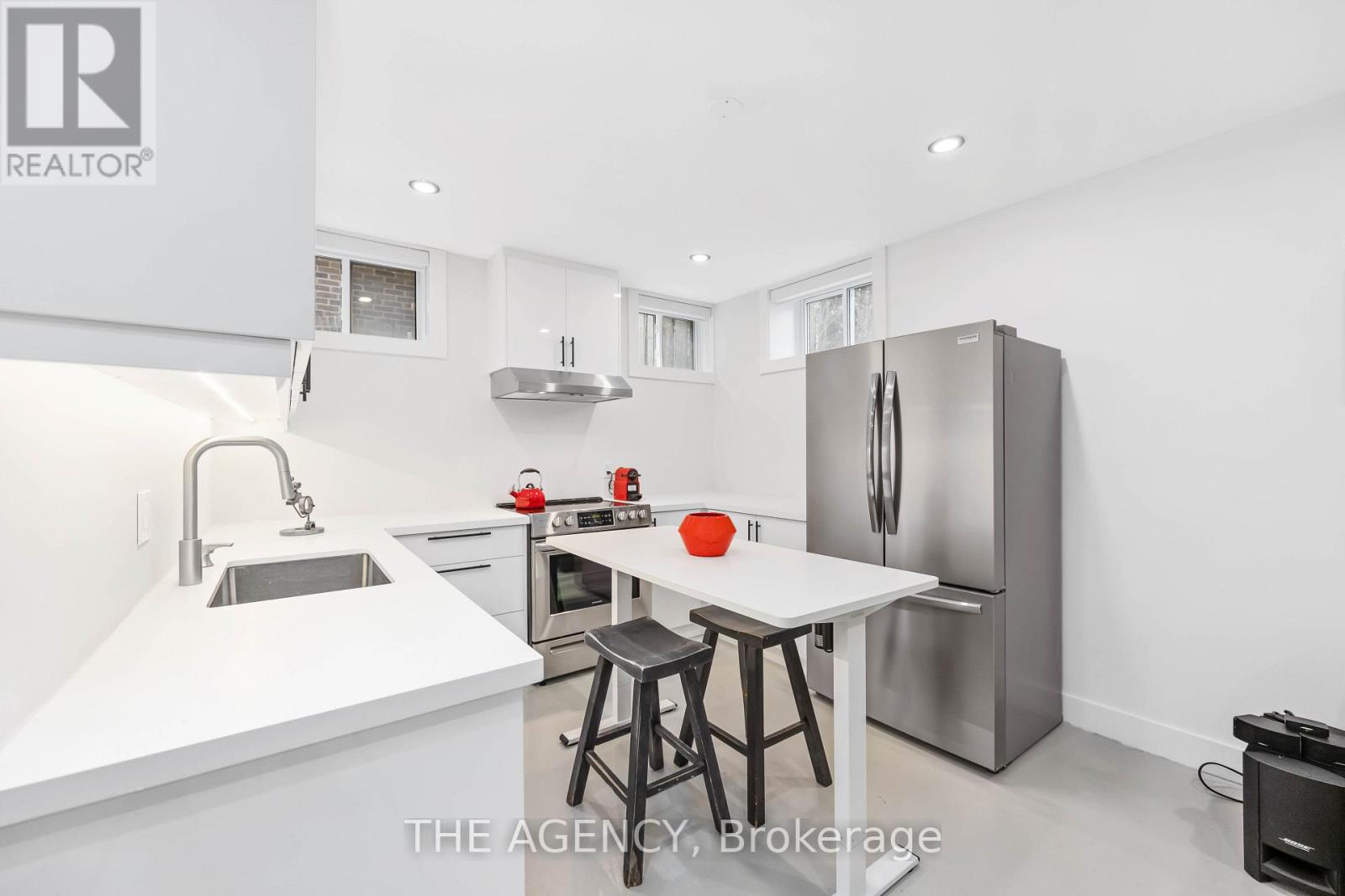 D - 2508 Lakeshore Boulevard, Toronto, Ontario M8V 1E1 - Photo 4 - W13712606