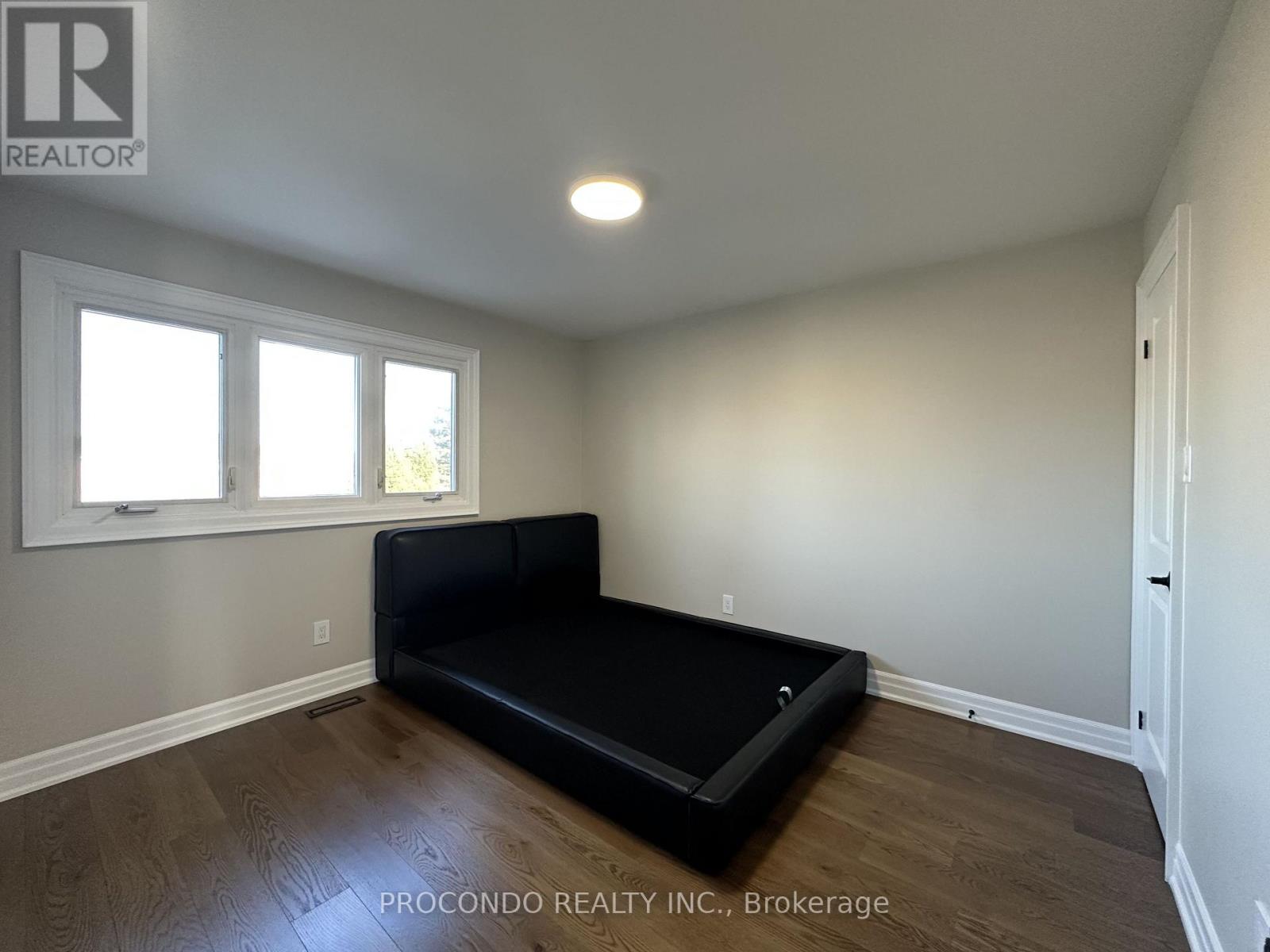 Room 1 - 3366 Mulcaster Road, Mississauga, Ontario L5L 5A7 - Photo 4 - W13712632