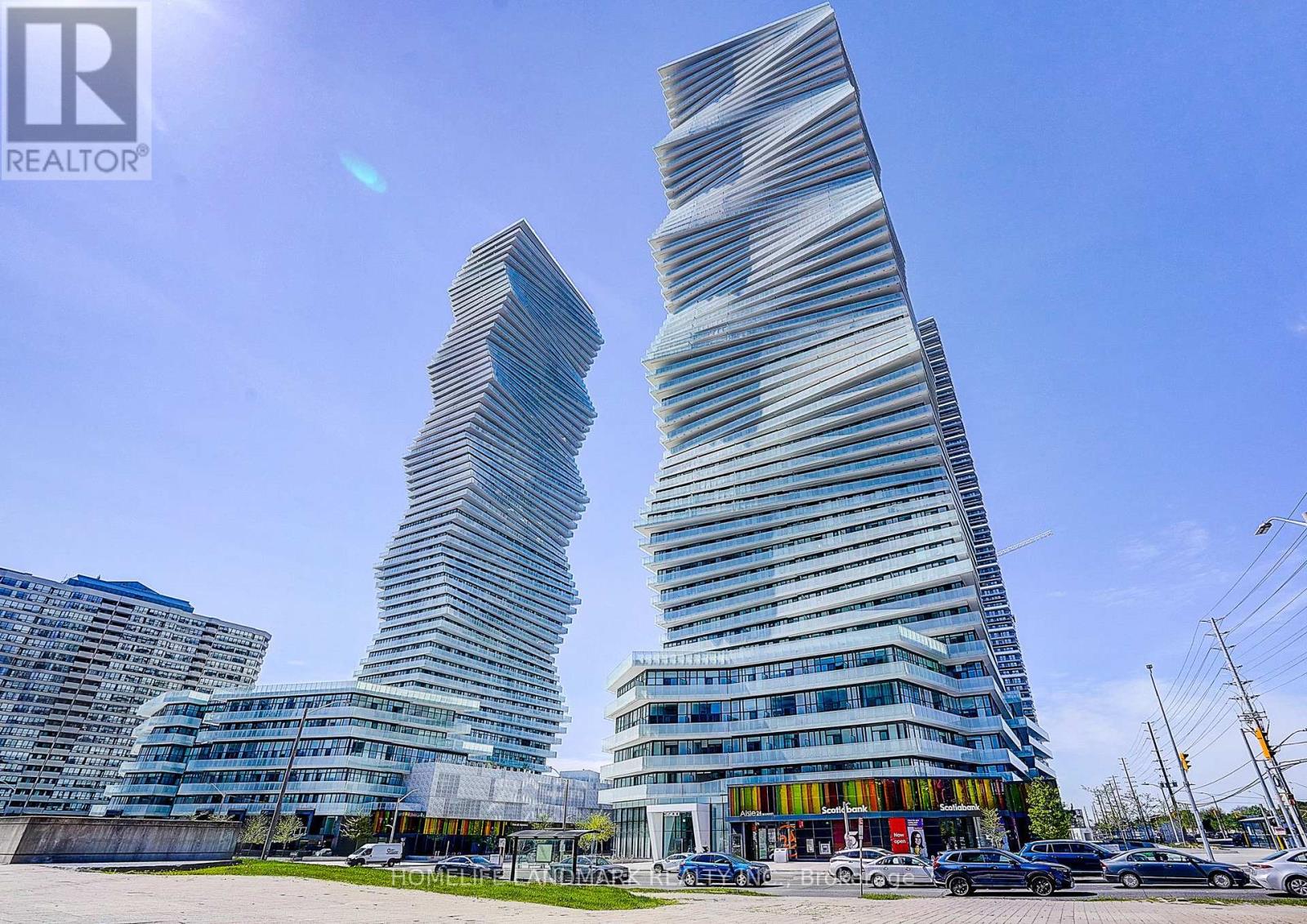 3710 - 3900 CONFEDERATION PARKWAY, Mississauga, Ontario