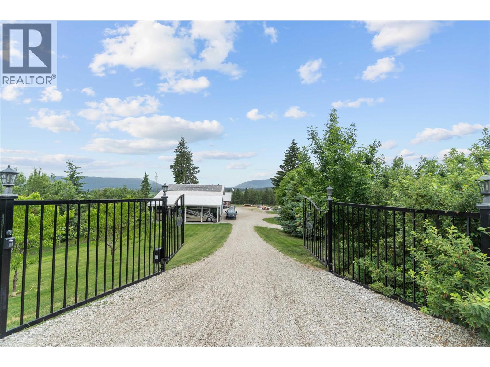 4911 Malpass Road, Armstrong, British Columbia  V4Y 0V5 - Photo 5 - 10385586