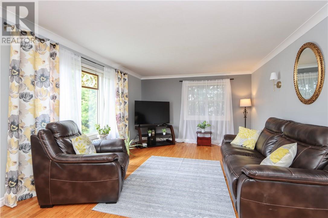 12 Oakwood Avenue, Capreol, Ontario  P0M 1H0 - Photo 9 - 2130000