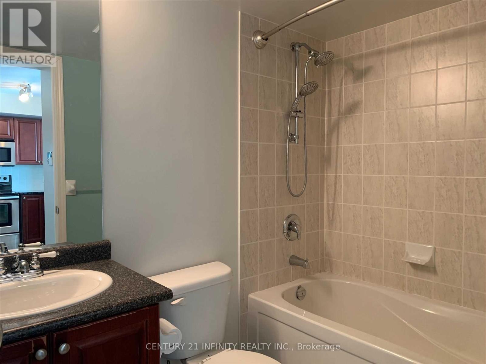 2906 - 208 Enfield Place, Mississauga (City Centre), Ontario  L5B 0G8 - Photo 11 - W13712620