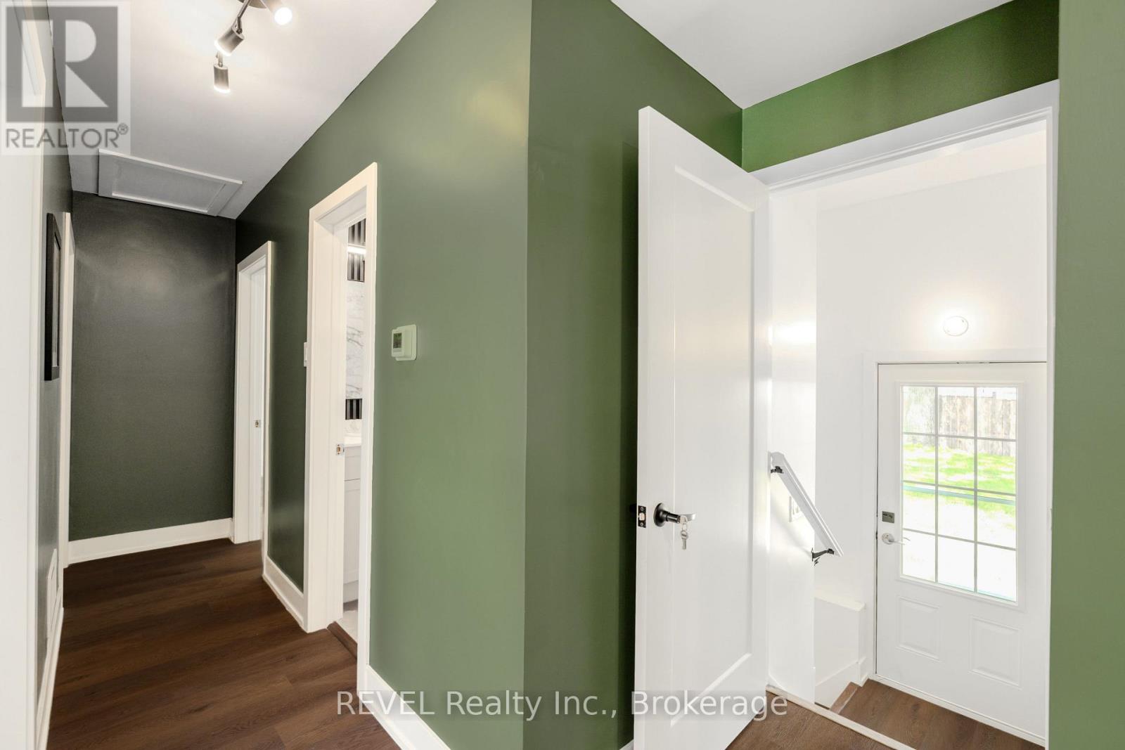 35 Burness Drive, St. Catharines, Ontario  L2P 1J4 - Photo 13 - X13712666