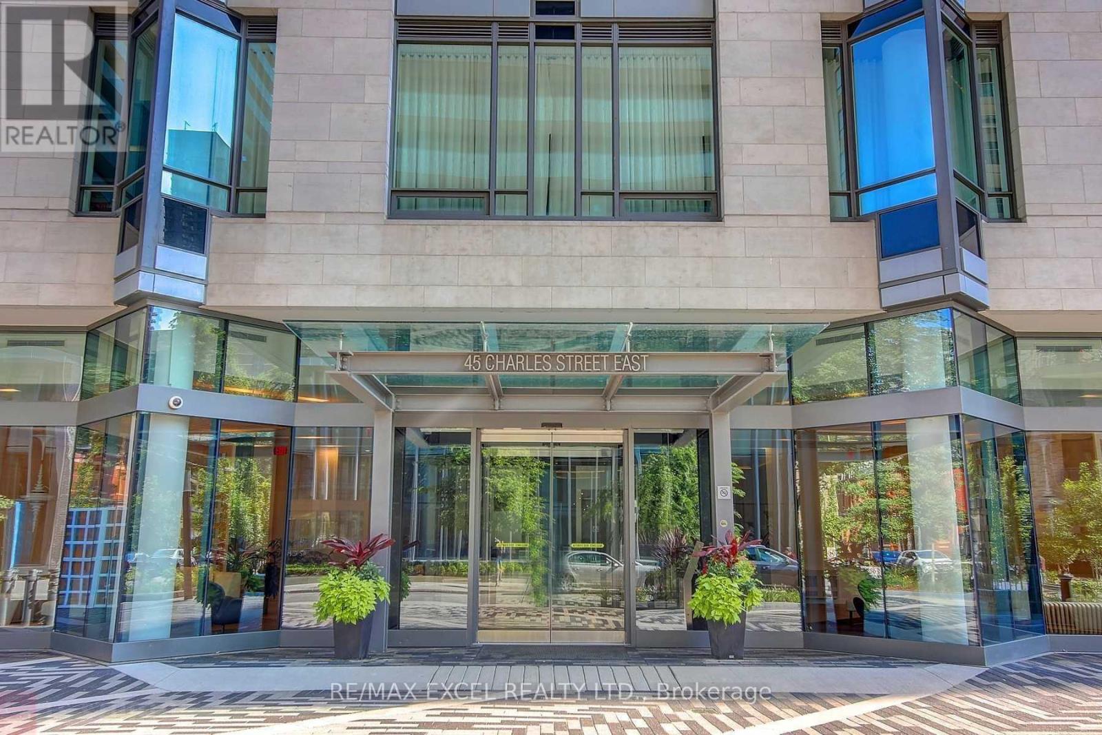 4606 - 45 Charles Street E, Toronto, Ontario  M4Y 0B8 - Photo 2 - C13712670