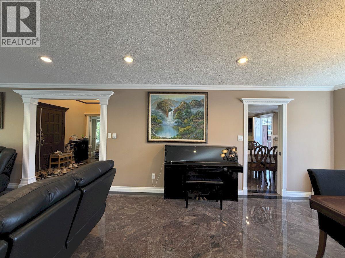 5885 Lincoln Street, Vancouver, British Columbia  V5R 4P8 - Photo 4 - R3158330