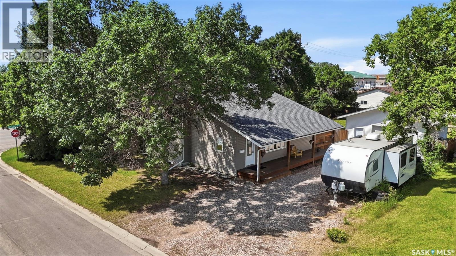 312 3rd Street W, Warman, Saskatchewan  S0K 4S2 - Photo 2 - SK046619
