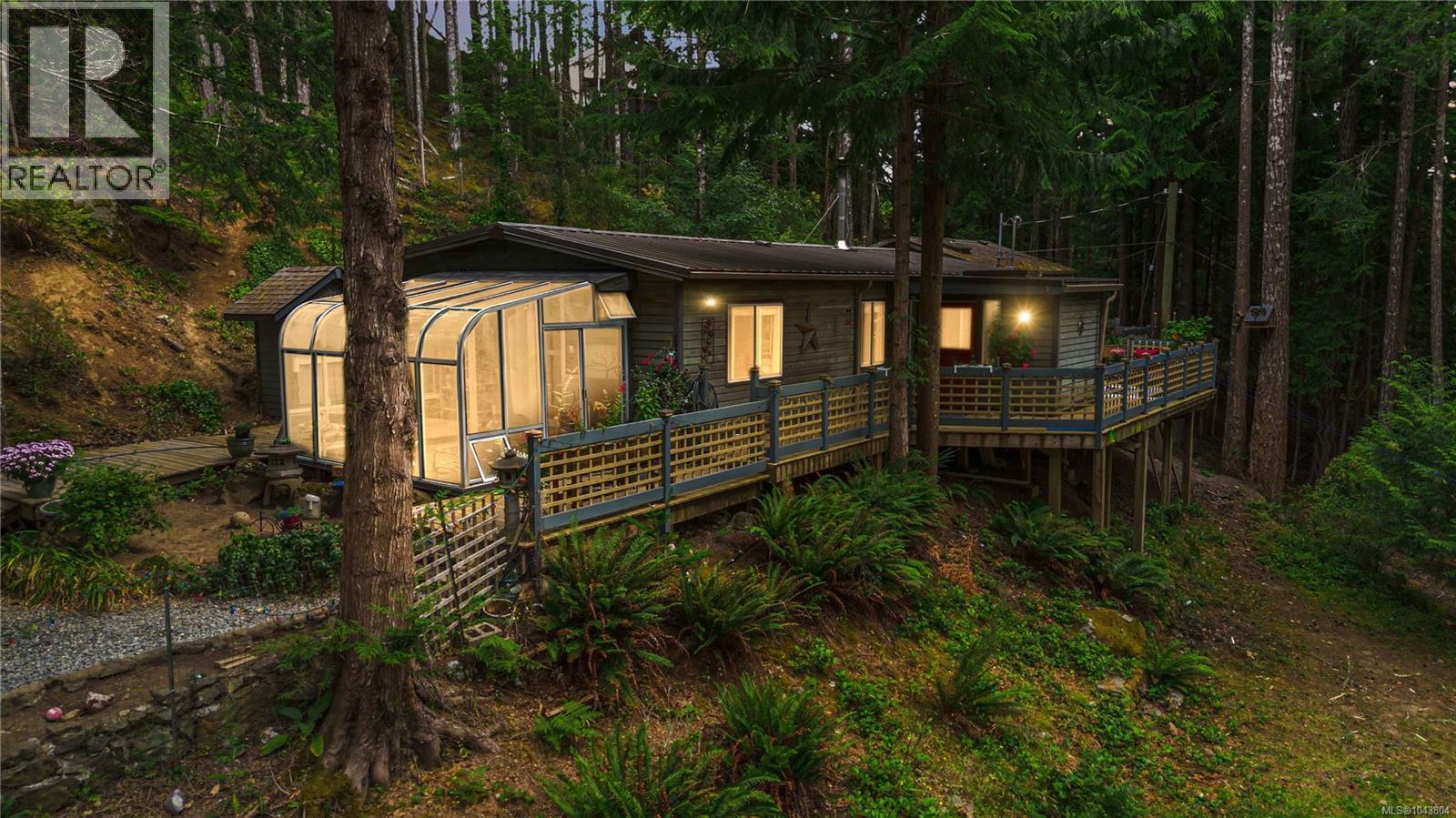 4731 Mcvicker Rd, Metchosin, British Columbia  V9C 4C7 - Photo 2 - 1043804