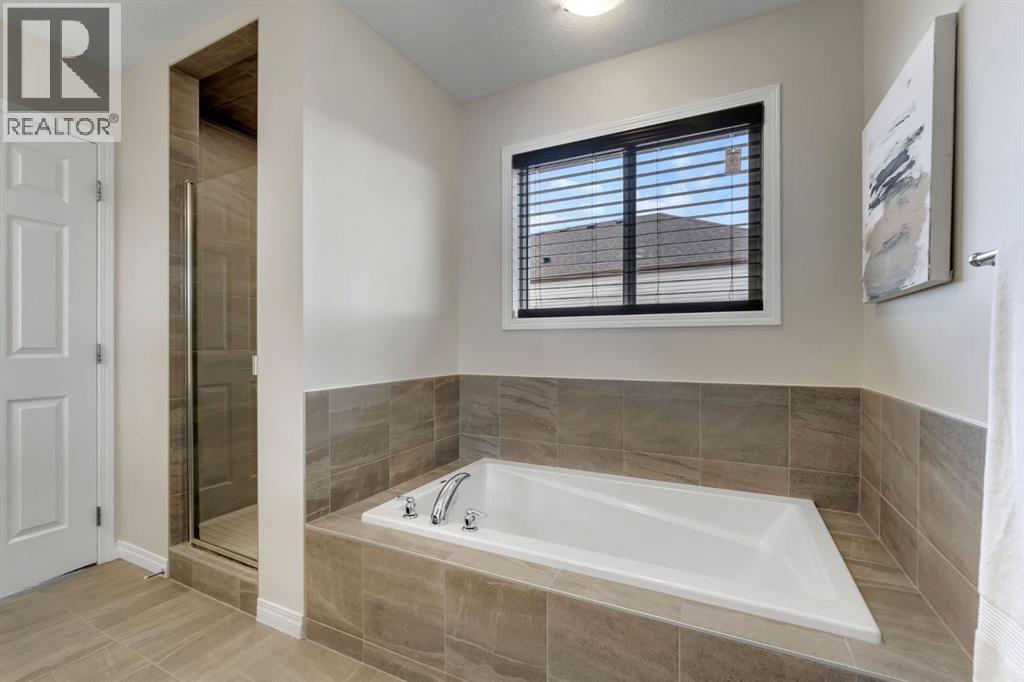 121 Osborne Common SW, Airdrie, Alberta  T4B 5G6 - Photo 23 - A2337175