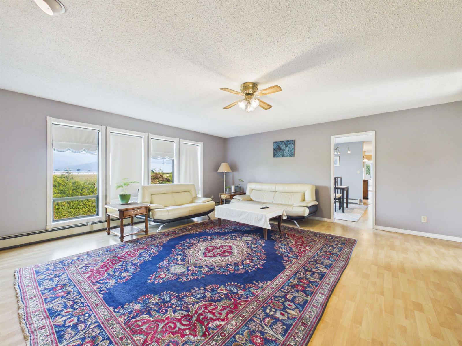 6631 Hopedale Road, Greendale, Sardis - Greendale, British Columbia  V2R 4L4 - Photo 3 - R3158281