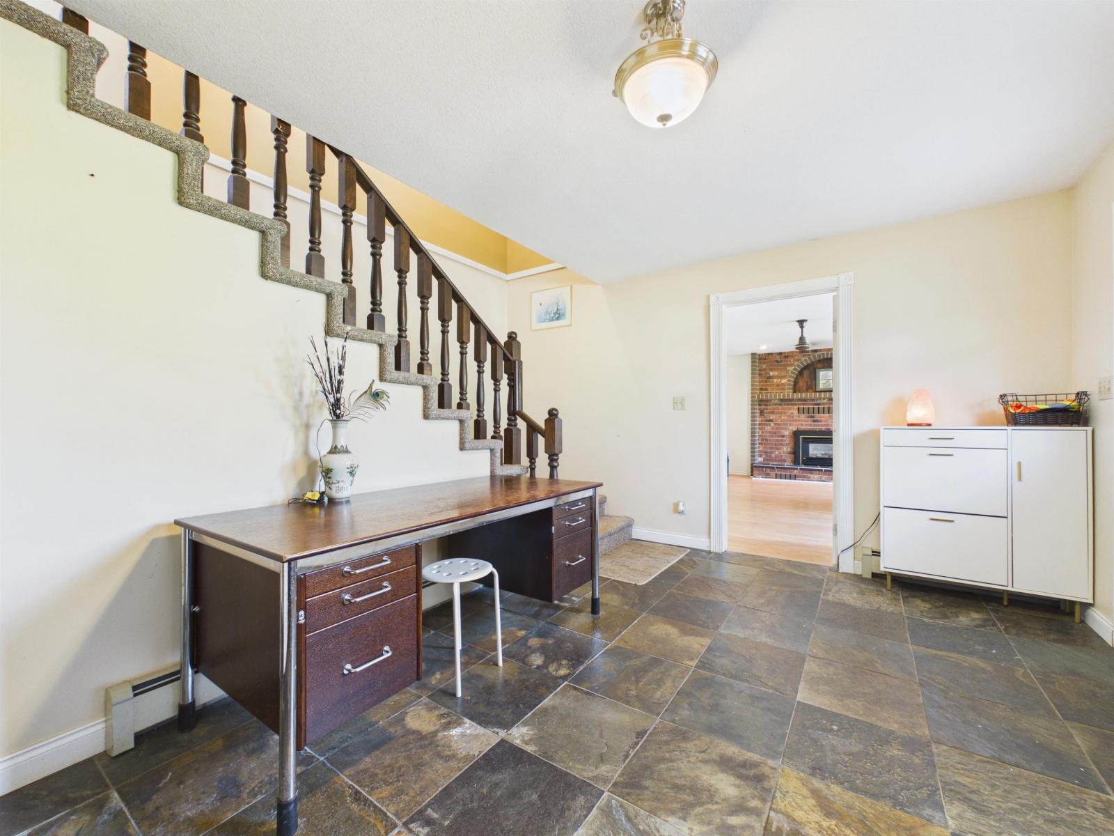 6631 Hopedale Road, Greendale, Sardis - Greendale, British Columbia  V2R 4L4 - Photo 15 - R3158281