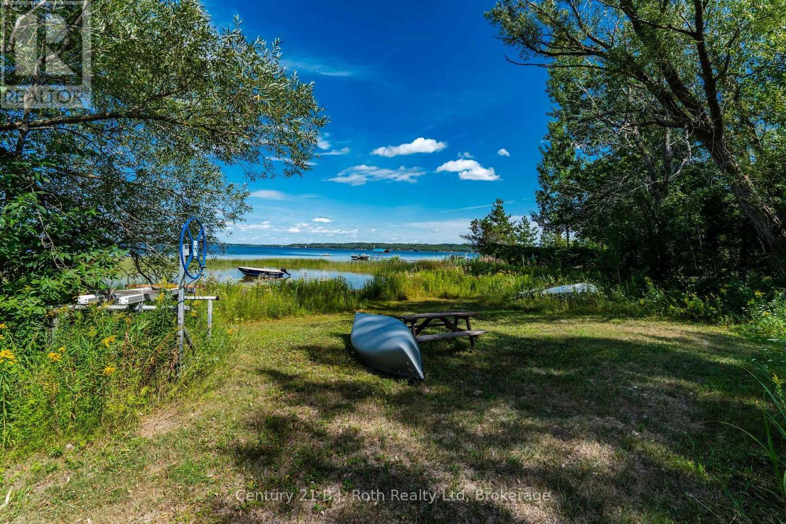 24 Crescent Drive, Tay, Ontario  L0K 2A0 - Photo 3 - S13712734