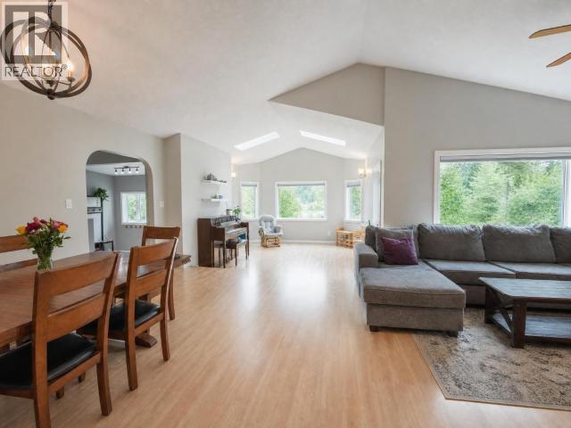 27 12th Avenue, Whitehorse, Yukon Y1A 4J5 - Photo 25 - 17645