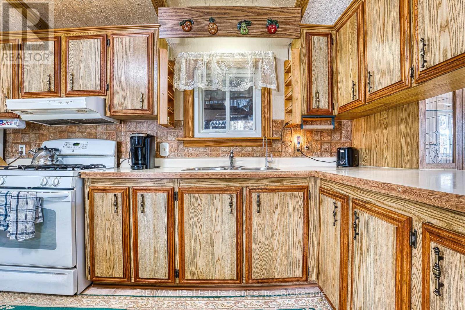 54 First Avenue, Wellington North, Ontario  N0G 1A0 - Photo 7 - X13712752