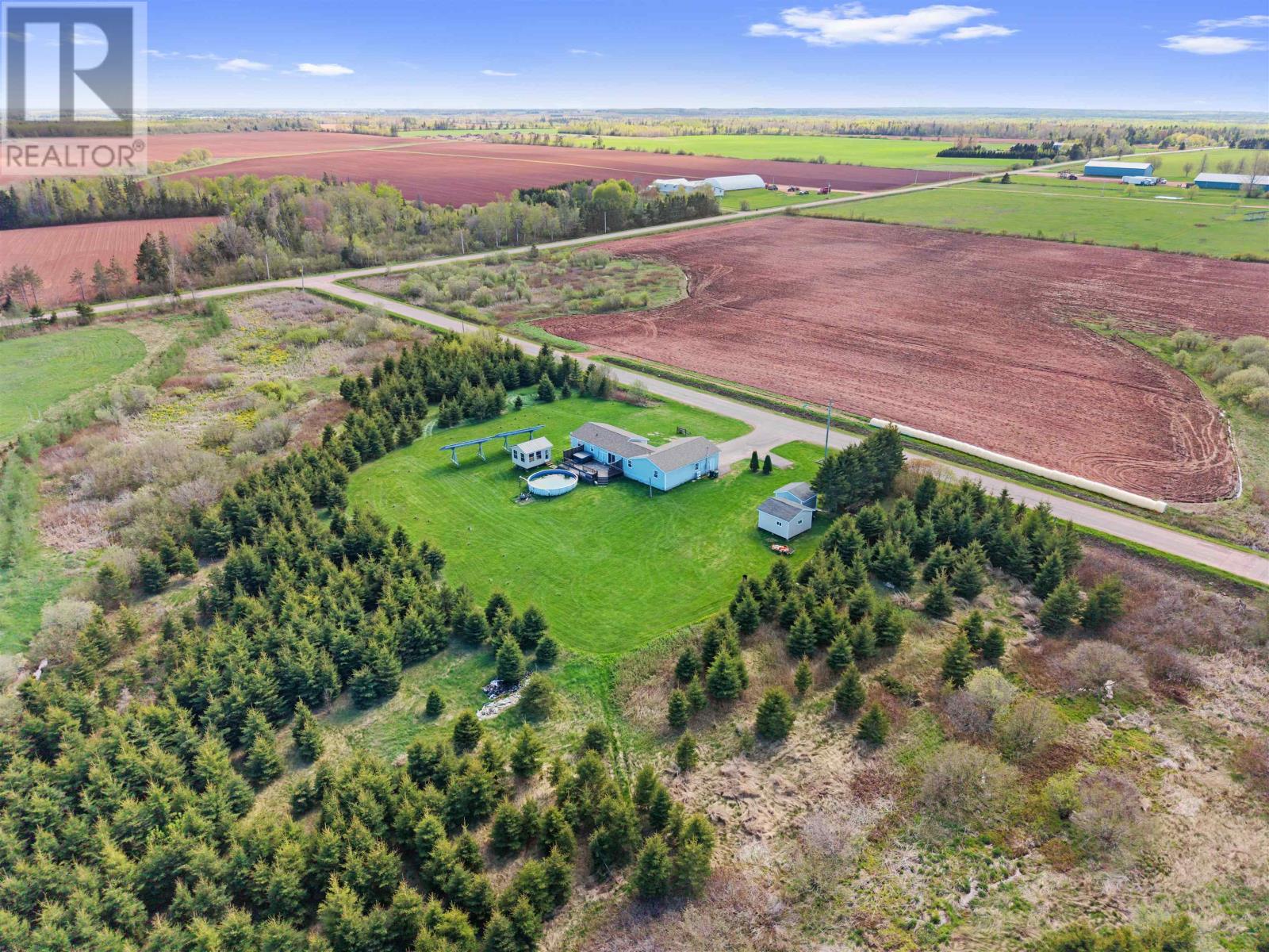 40 Dunbar Road, Alma, Prince Edward Island  C0B 1K0 - Photo 46 - 202621516