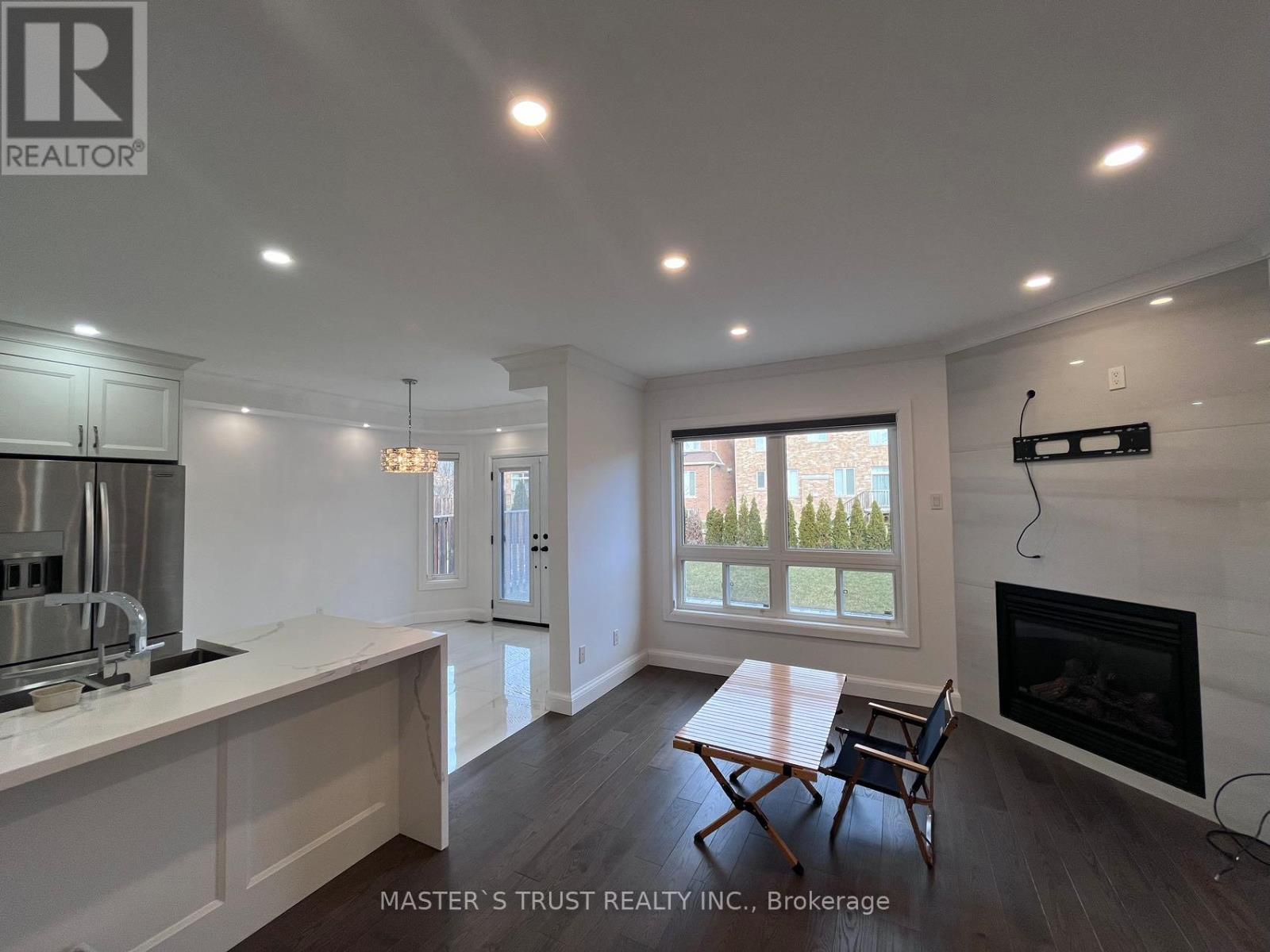 15 Mirando Street, Richmond Hill, Ontario  L4S 2W8 - Photo 8 - N13582406