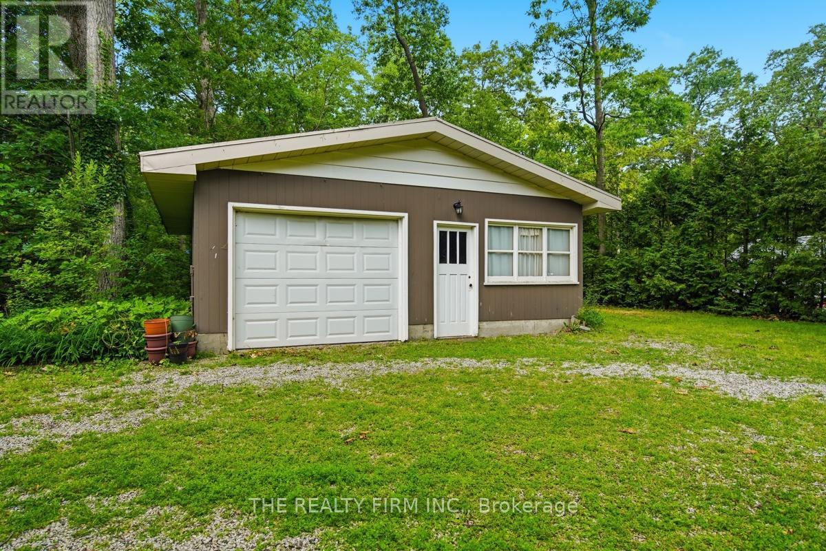 48 Lake Road, Lambton Shores (Grand Bend), Ontario  N0M 1T0 - Photo 12 - X13712698