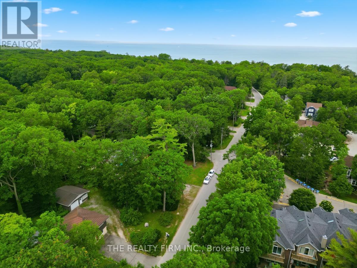 48 Lake Road, Lambton Shores (Grand Bend), Ontario  N0M 1T0 - Photo 2 - X13712698