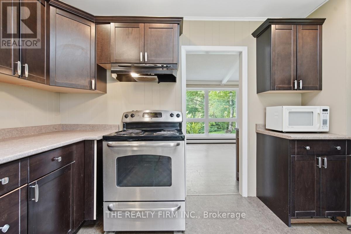 48 Lake Road, Lambton Shores (Grand Bend), Ontario  N0M 1T0 - Photo 26 - X13712698