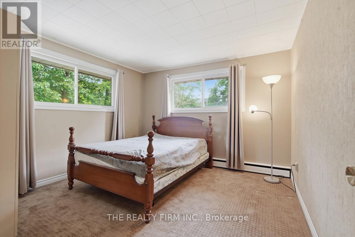 48 Lake Road, Lambton Shores (Grand Bend), Ontario  N0M 1T0 - Photo 31 - X13712698