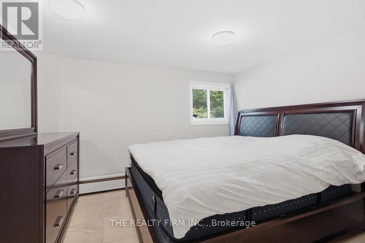 48 Lake Road, Lambton Shores (Grand Bend), Ontario  N0M 1T0 - Photo 34 - X13712698
