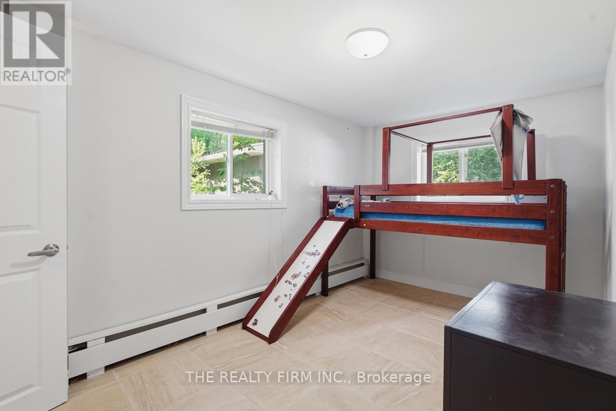 48 Lake Road, Lambton Shores (Grand Bend), Ontario  N0M 1T0 - Photo 36 - X13712698