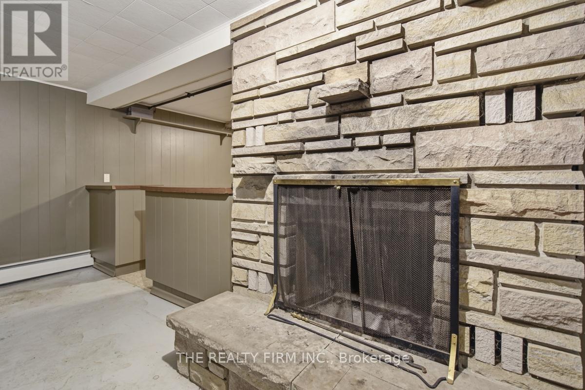 48 Lake Road, Lambton Shores (Grand Bend), Ontario  N0M 1T0 - Photo 40 - X13712698
